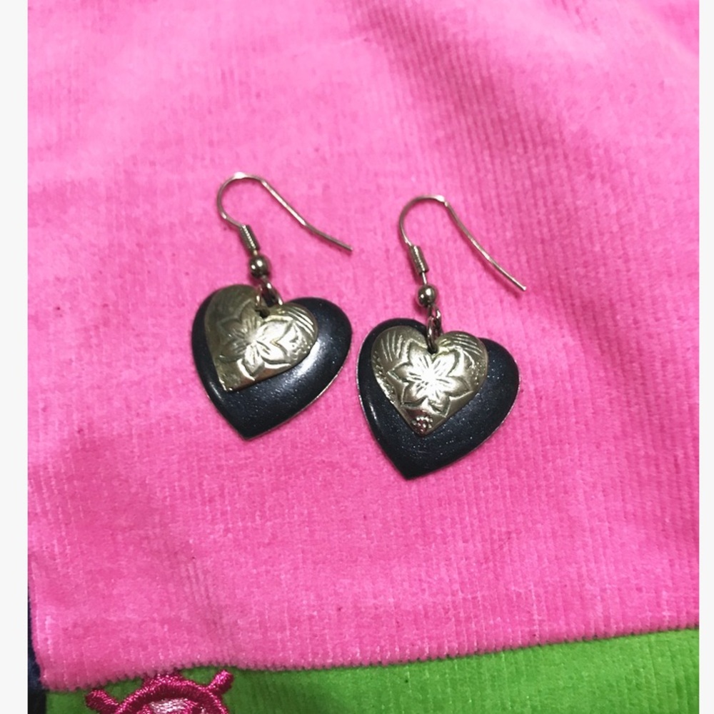 💙 Cutesy Blue and Silver Heart Earrings 💙